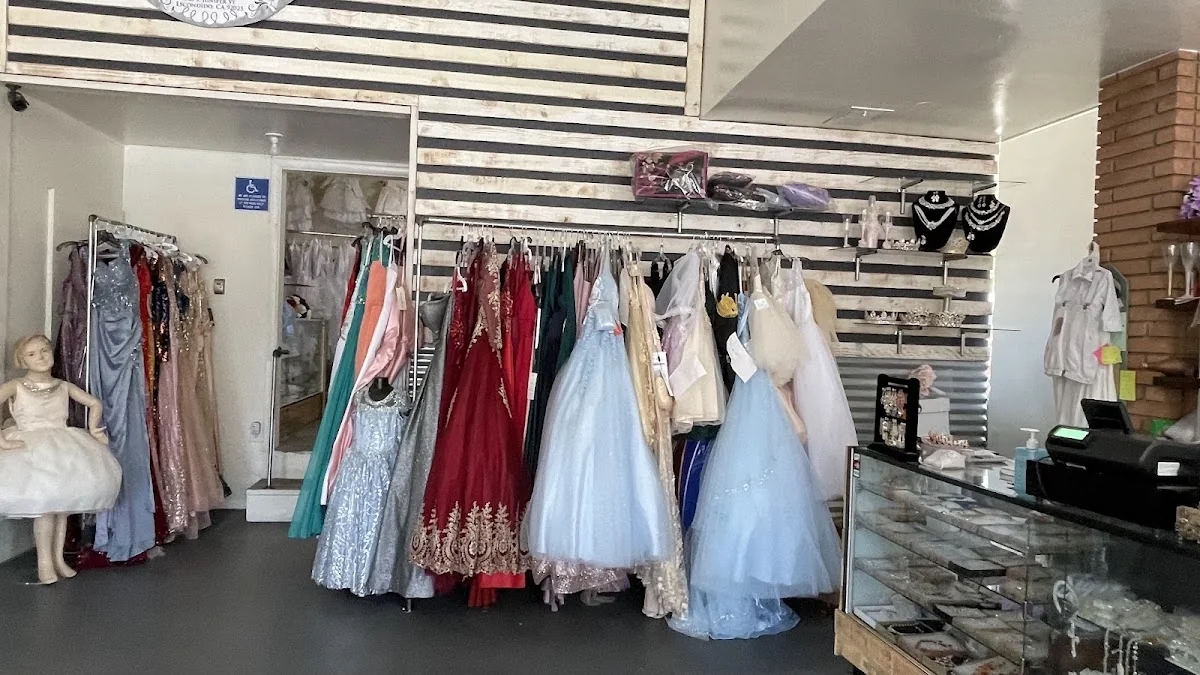 Alicia's Boutique business photo