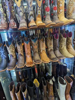 Botas Guadalajara, business photo 4