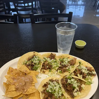 EL BUEY LOCO TACOS Y MARISCOS, business photo 3