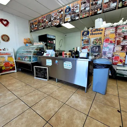El Rincon La Chulis, business photo 2