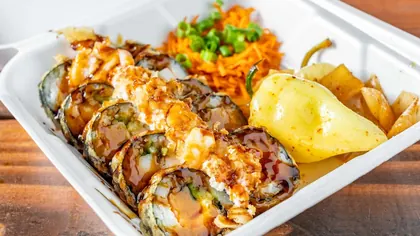 El Viejon Mariscos & Sushi, business photo 2
