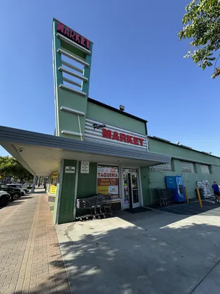 Perris Market, business photo 2