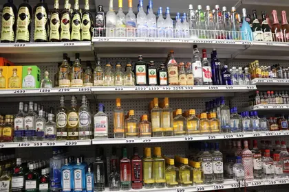 UpTown Market & Liquor, business photo 2