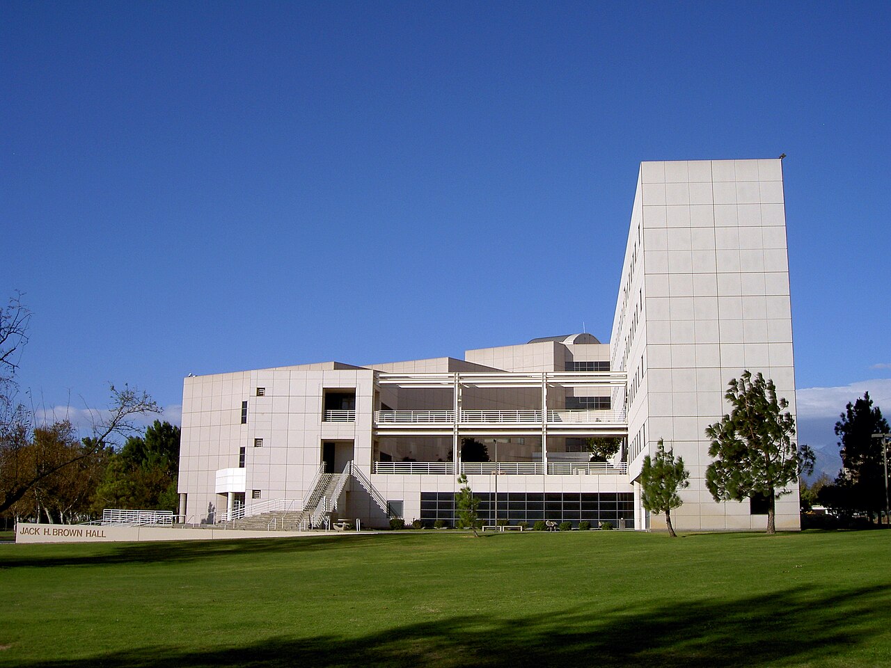 Jack H. Brown Hall, side view, California State University-San Bernardino